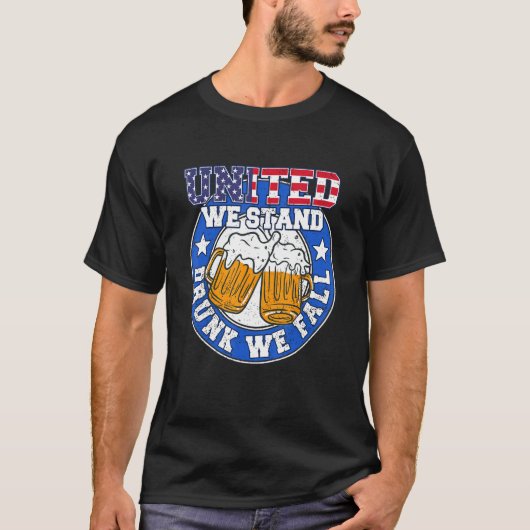 United We Stand Drunk We Fall  USA 4th Of July Dri Tシャツ (正面)