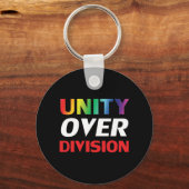 "Unity over Division"プライド、lgbtq、lgbt black キーホルダー (正面)