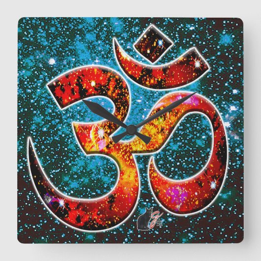 Universal OM Hum スクエア壁時計 (正面)