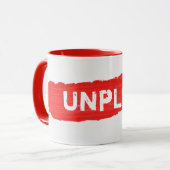 UNPLUG文字オン赤マ絵を描グ マグカップ (正面左)