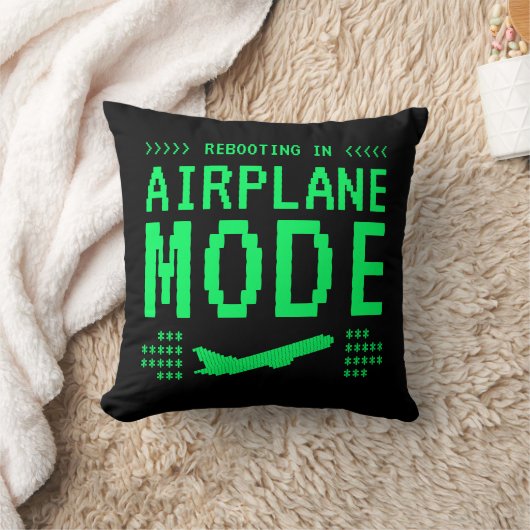 Unwind with Our Airplane Mode Decorative Pillow クッション (ブランケット)