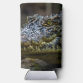 Up-close crocodile スリム缶クーラー (裏面)