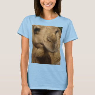 Up Close & Personal with a Camel Tシャツ