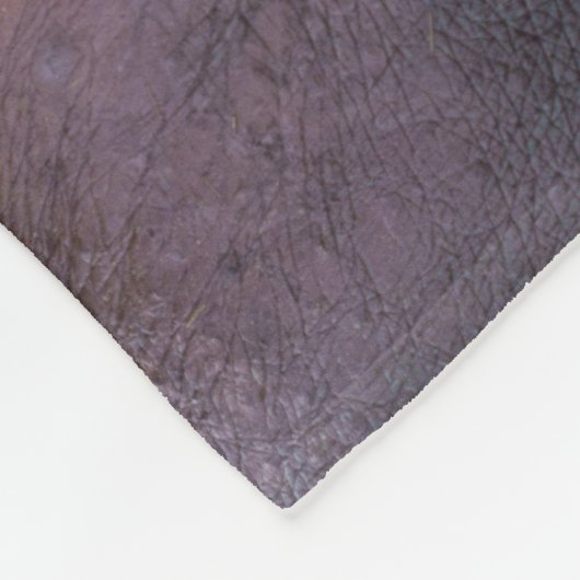 Up Close with a Hippo:ティース・オン・ディスプレイ フリースブランケット (角)