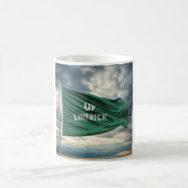 "Up Limerick"をテーマにした コーヒーマグカップ (中央)