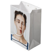 Upload Your Funny Face Photo Selfie ミディアムペーパーバッグ (正面アングル)