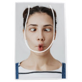 Upload Your Funny Face Photo Selfie ミディアムペーパーバッグ (正面)