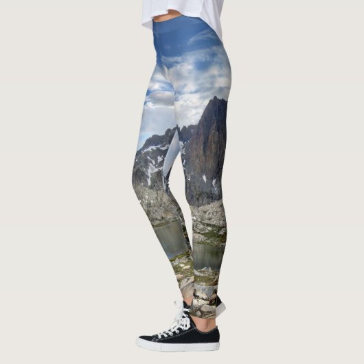 Upper and Middle Nydiver Lakes Panorama - Sierra レギンス (左)