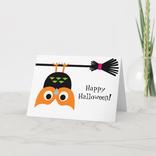 Upside Down Owl on Broom Halloween Card カード (正面)