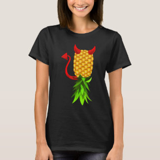 Upside Down Pineapple Swinger  Hot Sexy Tシャツ