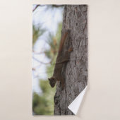 Upside Down Squirrel Bath Towel バスタオル (バスタオル)