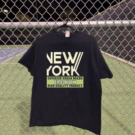 Urban atlhetic varsity Brooklyn New York Tシャツ