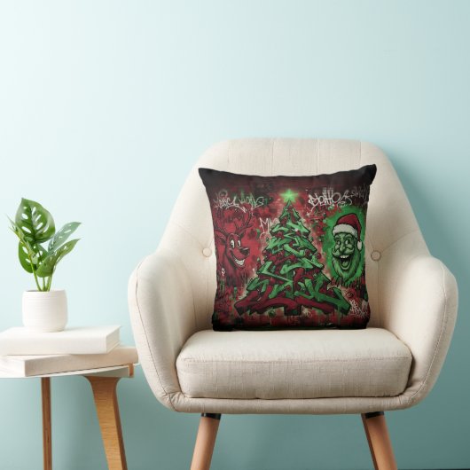 Urban Christmas Throw Pillow – Graffiti Holiday クッション (椅子)