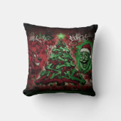 Urban Christmas Throw Pillow – Graffiti Holiday クッション (正面)