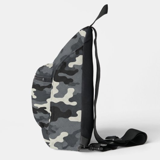 Urban Military Camouflage Pattern スリングバッグ (右)