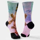 Urban Rustic Cityscape Waiting Crow Crew Socks ソックス (傾斜あり)