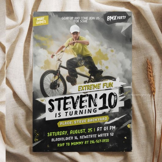 Urban Sketch BMX Birthday Party - Extreme Fun 招待状
