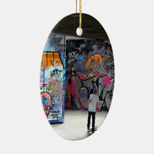 Urbandの通りの芸術落書き セラミックオーナメント (右)