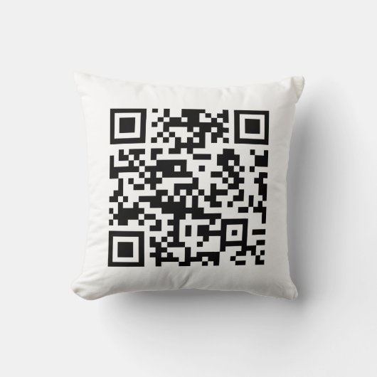 URLを入力して即座に作成されたQRコード クッション (正面)