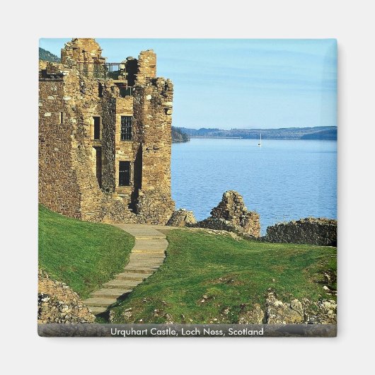 Urquhart Castle, Loch Ness, Scotland マグネット (正面)
