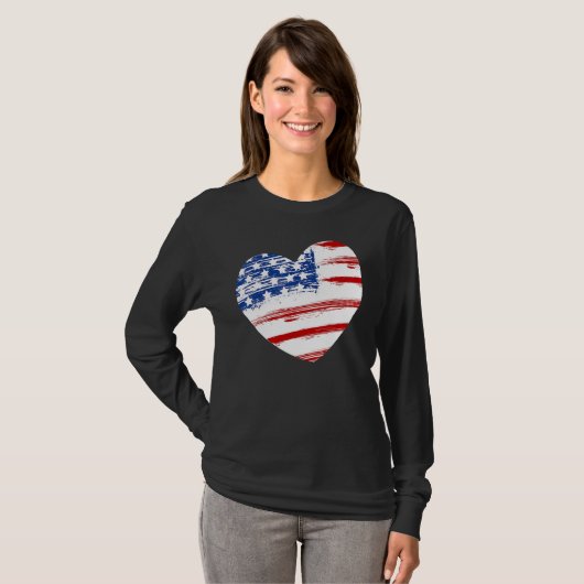 US American Flag Heart For Independence Day On 4th Tシャツ (正面フル)