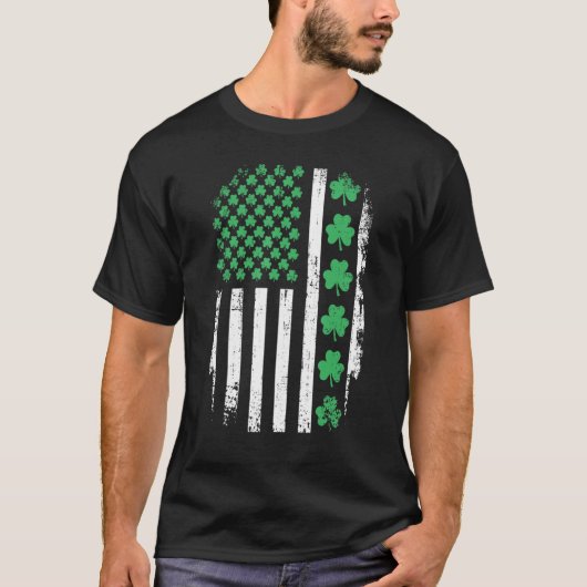 US American flag with shamrocks for St Patricks da Tシャツ (正面)