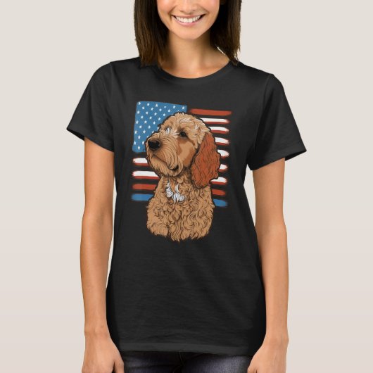 USA 4th Of July Golden Doodle on American Goldendo Tシャツ (正面)