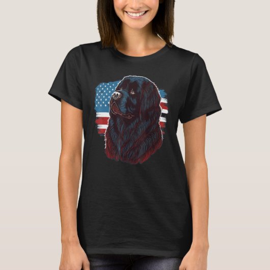 USA 4th Of July Newfie Dog on American Newfoundlan Tシャツ (正面)