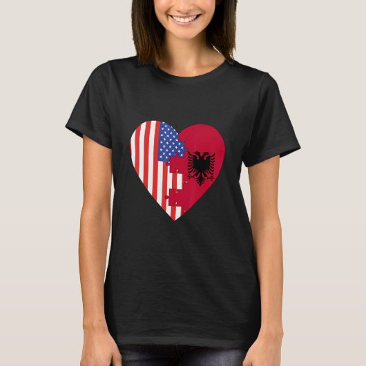 USA and Albania Flags Heart Tシャツ (正面)