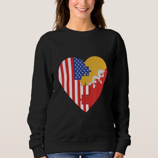USA and Bhutan Flags Heart スウェットシャツ (正面)