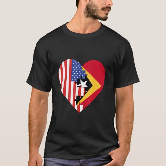 USA and East Timor Flags Heart Tシャツ (正面)