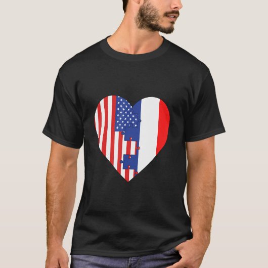 USA and France Flags Heart Tシャツ (正面)