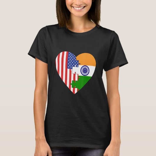 USA and India Flags Heart Tシャツ (正面)