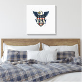 USA Eagle Crest — Vintage Flag Shield キャンバスプリント (インサイチュ (寝室))