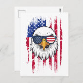 USA Flag And American Bald Eagle Grunge ポストカード (正面/裏面)