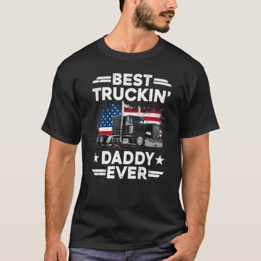 USA Flag Semi Truck Driver  Best Truckin Daddy Eve Tシャツ (正面)
