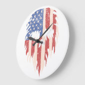 USA Flag Skull Beard | Distressed Patriotic Design ラージ壁時計 (傾斜)