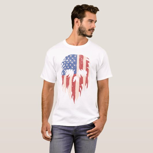 USA Flag Skull Beard | Distressed Patriotic Design Tシャツ (正面フル)