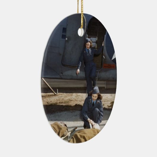 USAAFフライトナースと気に負傷用メディア セラミックオーナメント (右)