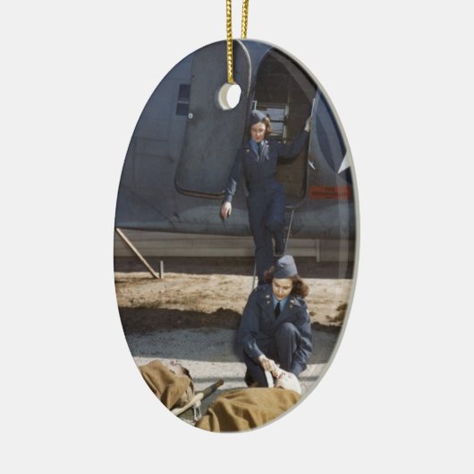 USAAFフライトナースと気に負傷用メディア セラミックオーナメント (左)