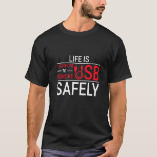 Usbをオタク系の安全に取り外すItコンピュータおたく Tシャツ