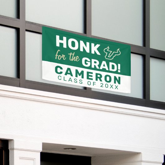 USF GradのHonk氏 横断幕 (ビルの外側)