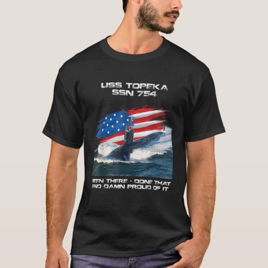 USSトペカSSN 754アメリカ国旗の潜水艦退役軍人 Tシャツ (正面)