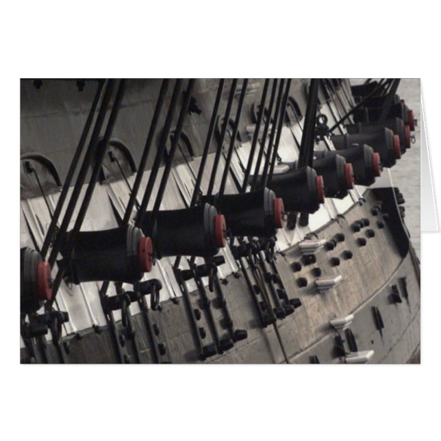 USS憲法の右舷の大砲 (正面横)