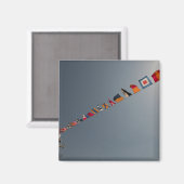 USS硫黄島のデッキには旗が立っている マグネット (正面/裏面)