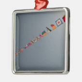 USS硫黄島のデッキには旗が立っている メタルオーナメント (左)