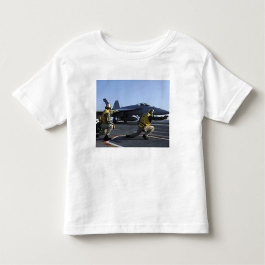 USS George HWブッシュに搭乗 トドラーTシャツ (正面)