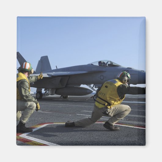 USS George HWブッシュに搭乗 マグネット (正面)