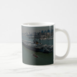 USS John F Kennedy"、入るニューヨークのハドソンR コーヒーマグカップ