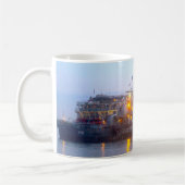 USS Kiddのマグ コーヒーマグカップ (左)